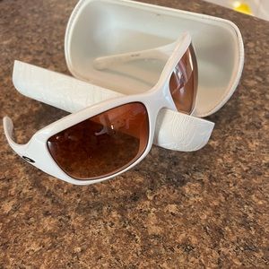 Womens white Oakley Ravishing sunglasses